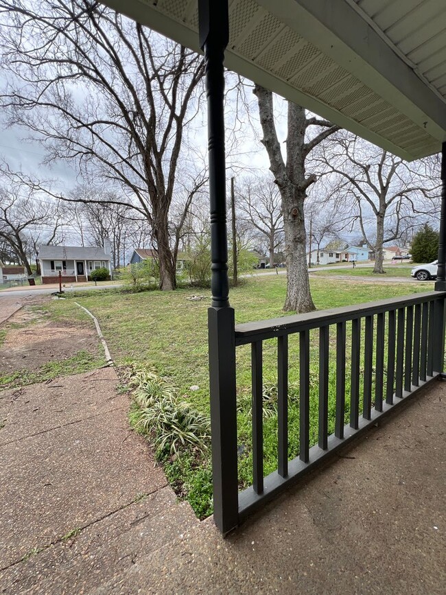 Building Photo - Three Bedroom Ranch in Madison with Fenced...