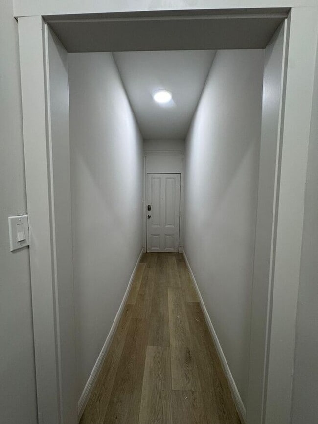 Building Photo - 169 Fair Oaks St