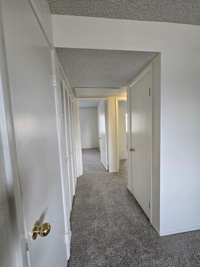 Building Photo - A Nicely Remodeled 2 Bedroom upstairs unit...