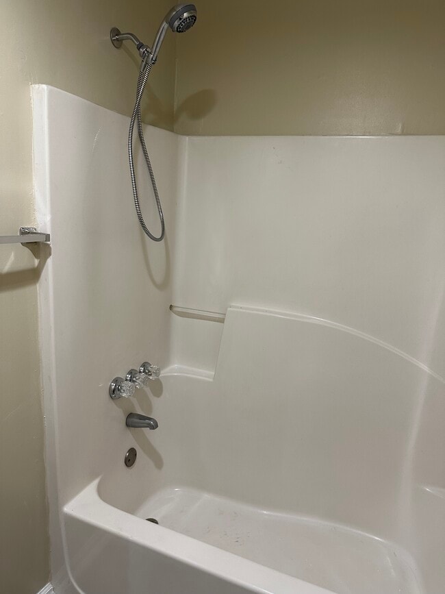 Bathroom - 400 Boundary Es N St