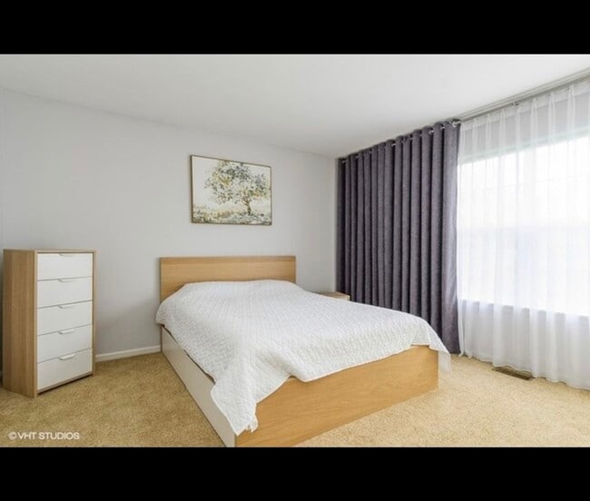 Building Photo - 884 Havenshire Rd