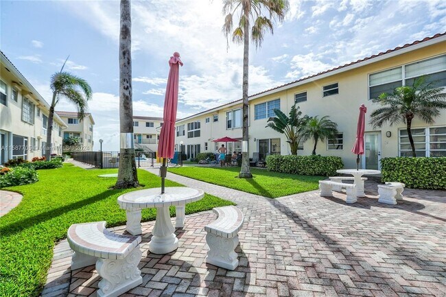 Building Photo - 5450 N Ocean Blvd