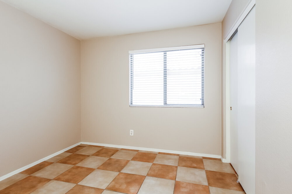 Building Photo - 8621 W Mission Ln