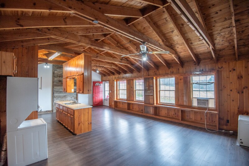 Building Photo - 207 Doe Meadows Dr