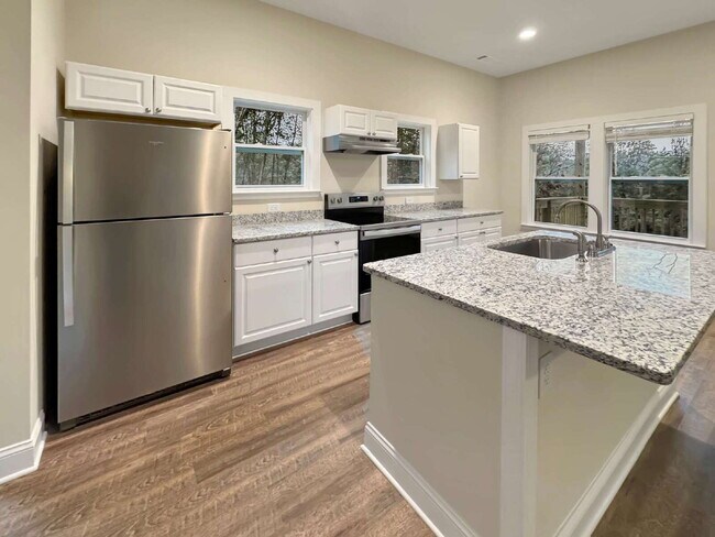 Building Photo - Roomy and Modern New Construction Home Available Now!