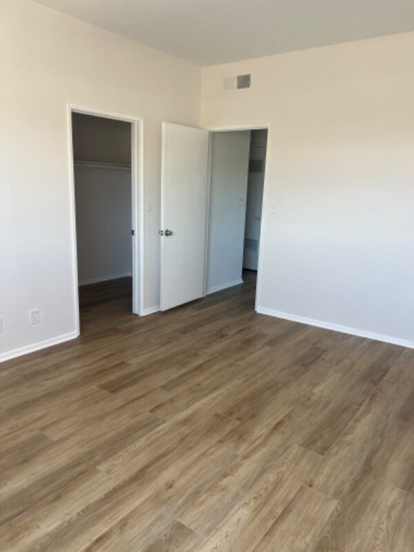 Building Photo - 3568 Vinton Ave