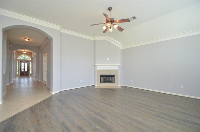 Building Photo - 6726 Oakman Ln