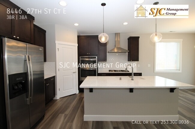 Building Photo - 8446 27th St Ct E