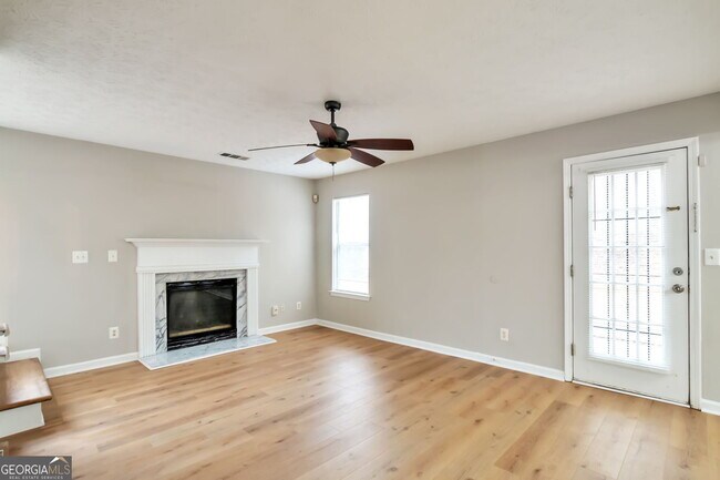 Building Photo - 5901 Valley Green Rd