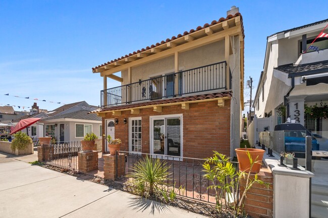 Building Photo - 131 Opal Ave