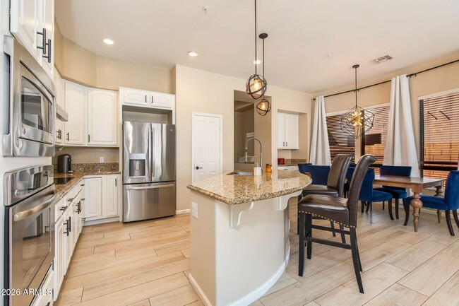 Building Photo - 7484 E Buteo Dr