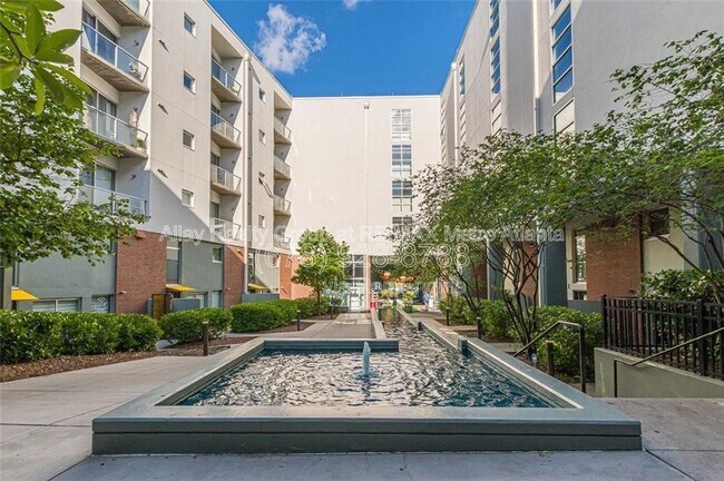 Building Photo - 620 Glen Iris Dr NE