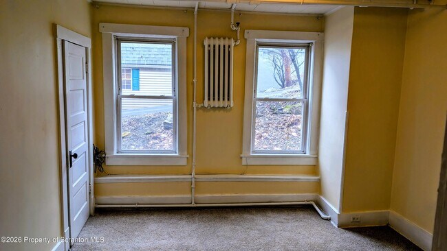 Building Photo - 1411 N Washington Ave