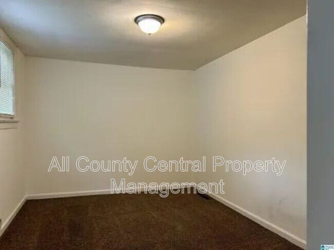 Building Photo - 5417 Holland Ave