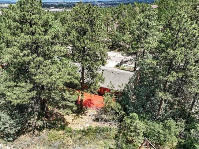 Building Photo - 6180 Garlock Way