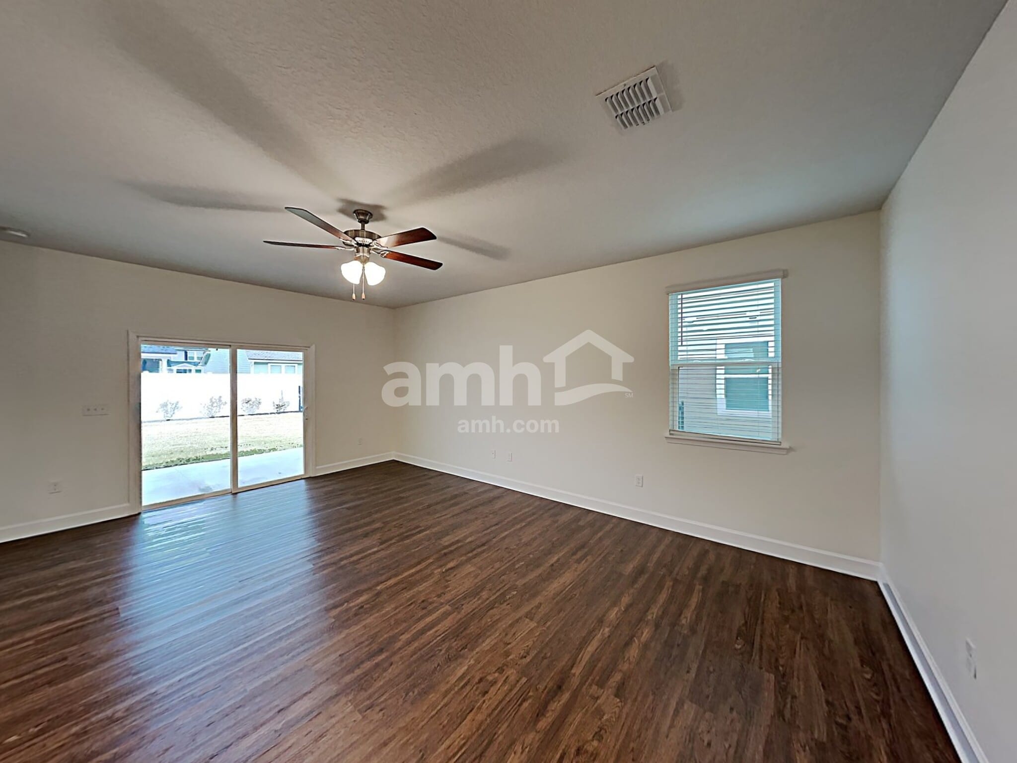 Building Photo - 152 Opal Way