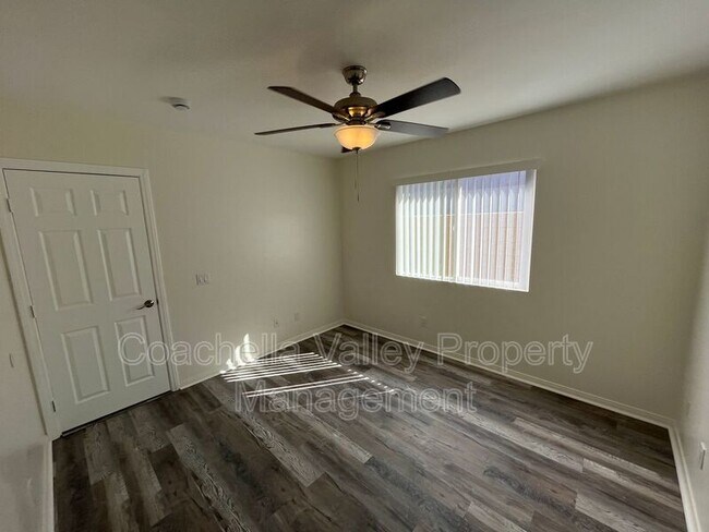 Building Photo - 422 Rosa Parks Rd