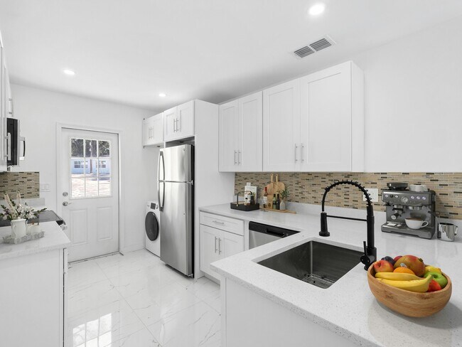 Building Photo - 2500 Marlboro St