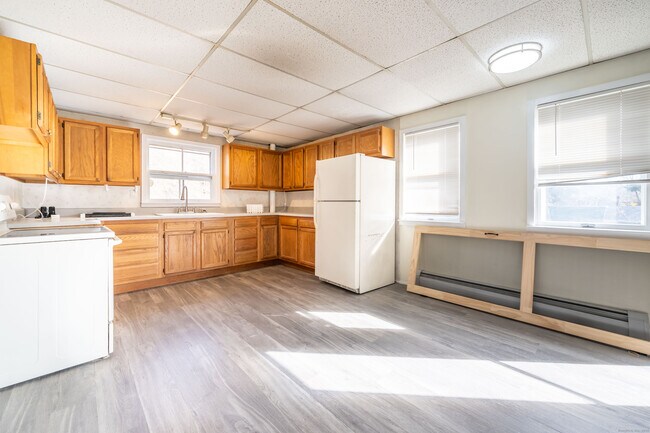 Building Photo - 54 Mowry Ave