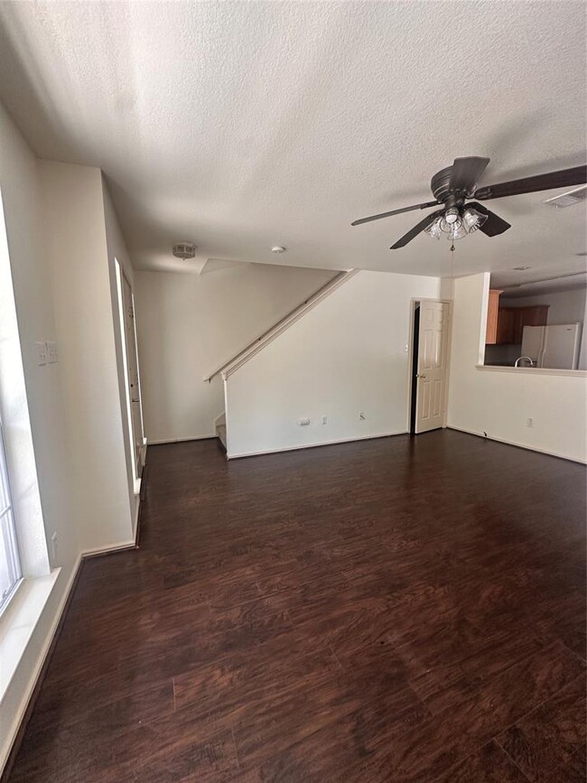 Building Photo - 508 Crater Lake Dr
