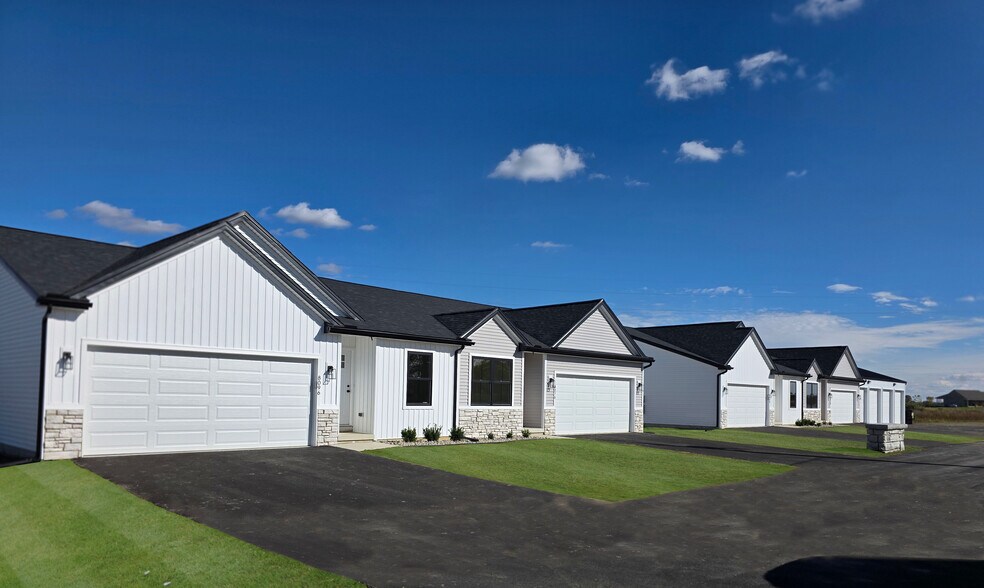 Building Photo - 8096 Memorial Hwy