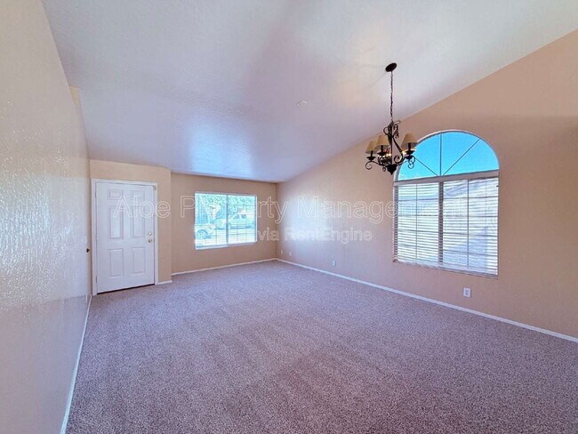 Building Photo - 2293 E Longhorn Pl