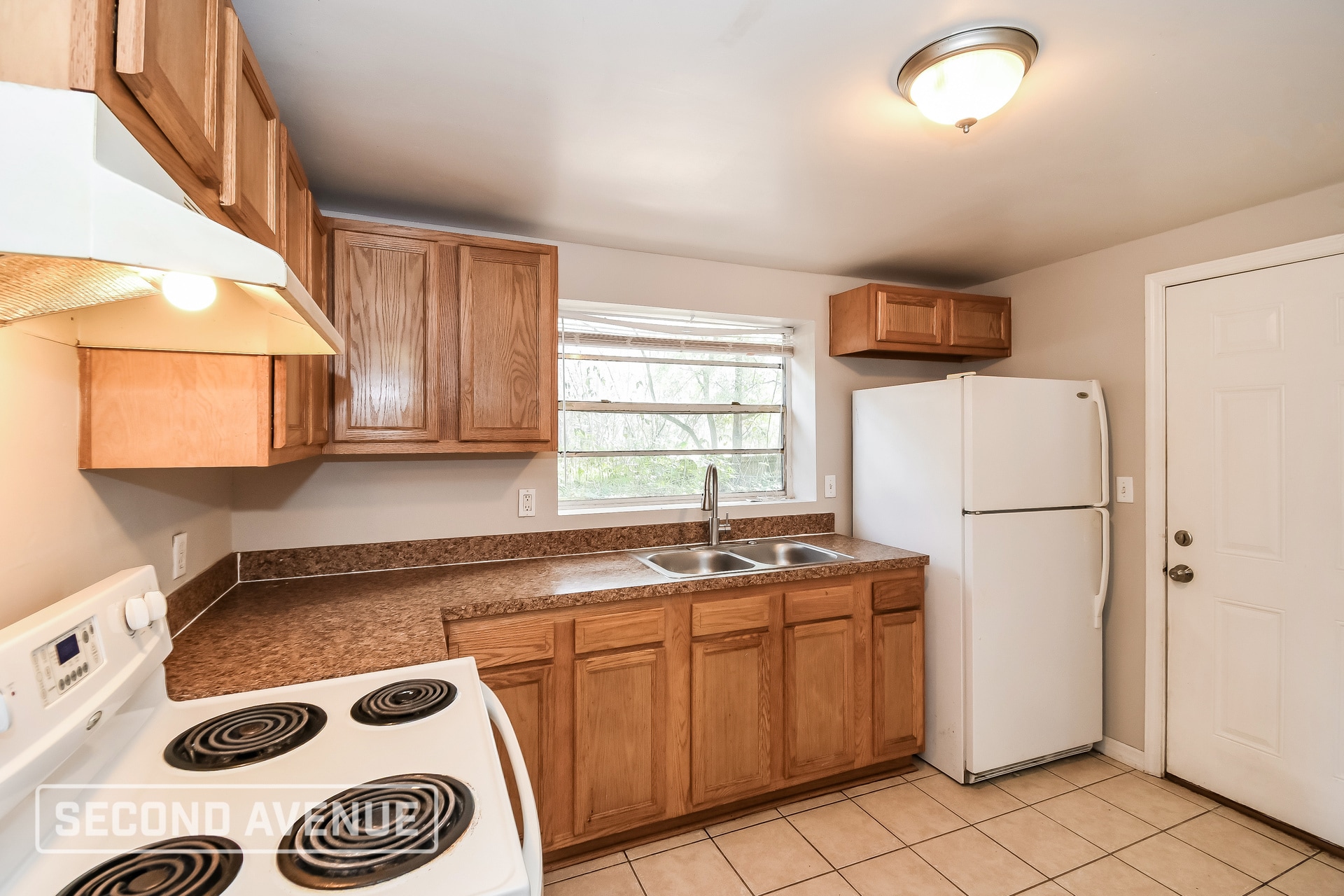 Building Photo - 3645 Peach Dr