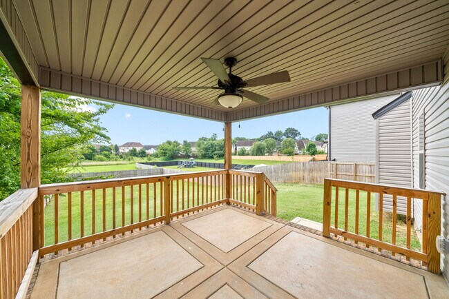 Building Photo - 3482 Southwood Dr