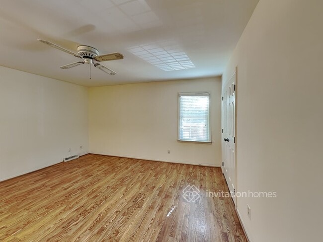 Building Photo - 4501 Woods End Ln