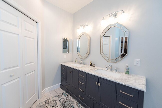 Building Photo - Beautiful Home in Satellite Beach including Lawncare and Community Pool