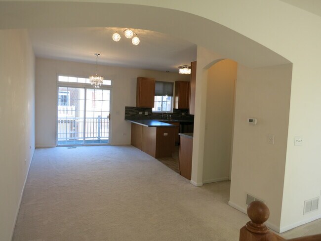 Building Photo - 928 Charlton Ln