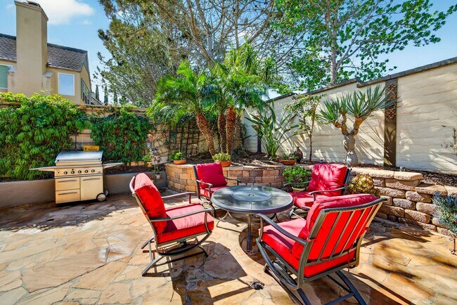Building Photo - Elegant Summer Rental in Carmel Valley | Fully Furnished