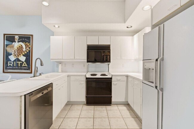 Building Photo - 2512 Coco Plum Blvd