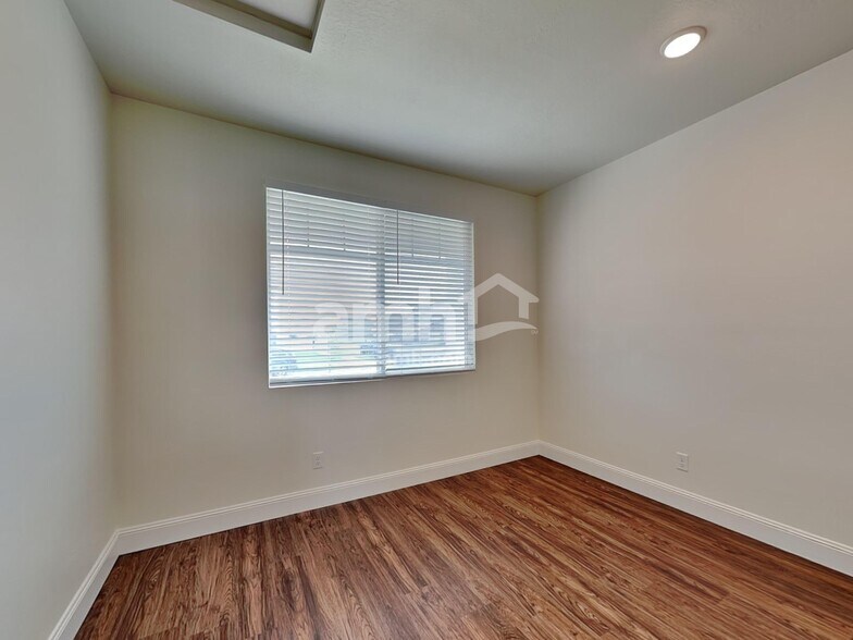 Building Photo - 2704 W 3340 S