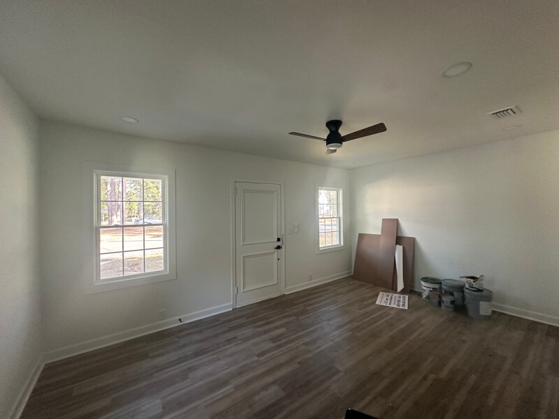 Building Photo - 1003 N Young St