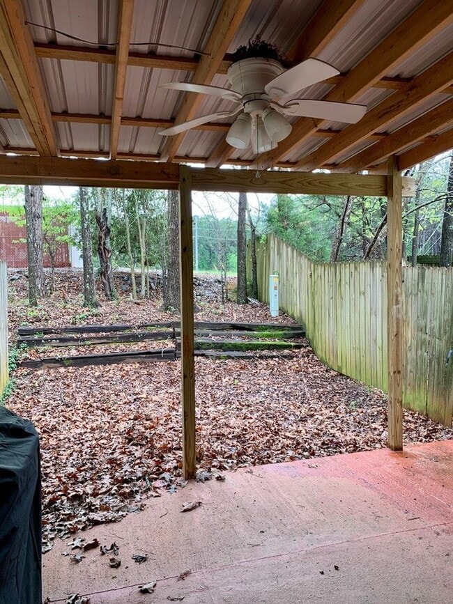 Building Photo - Shelton Park Townhome