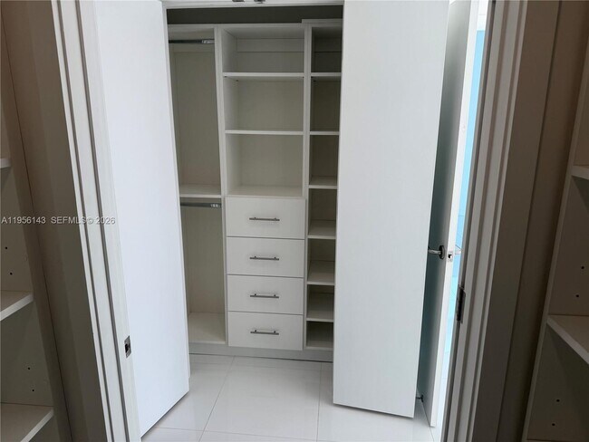 Building Photo - 851 NE 1st Ave