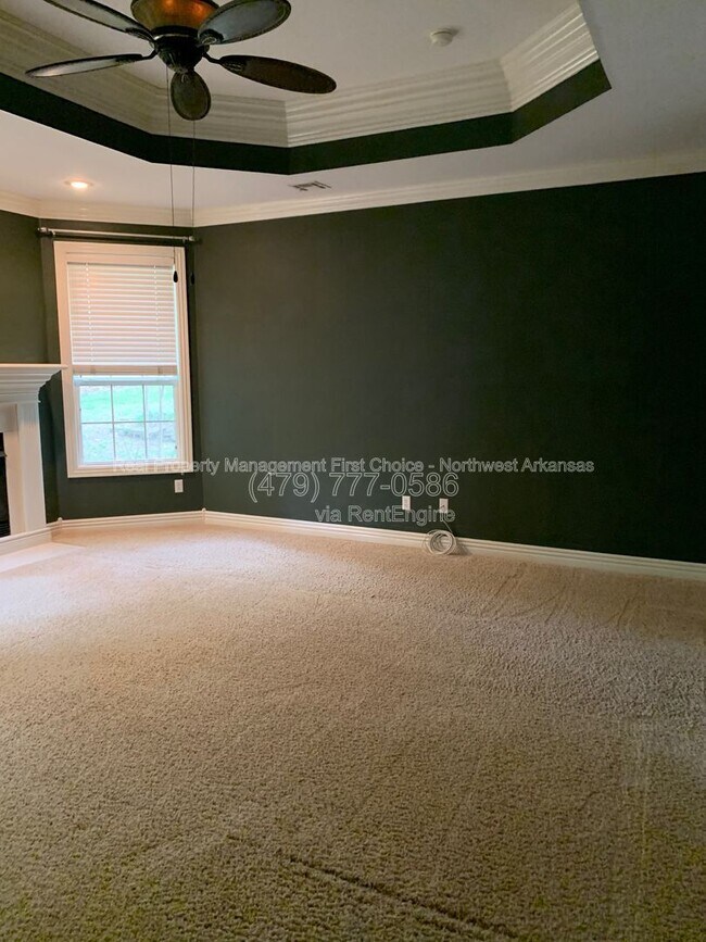 Building Photo - 300 Genesis Dr