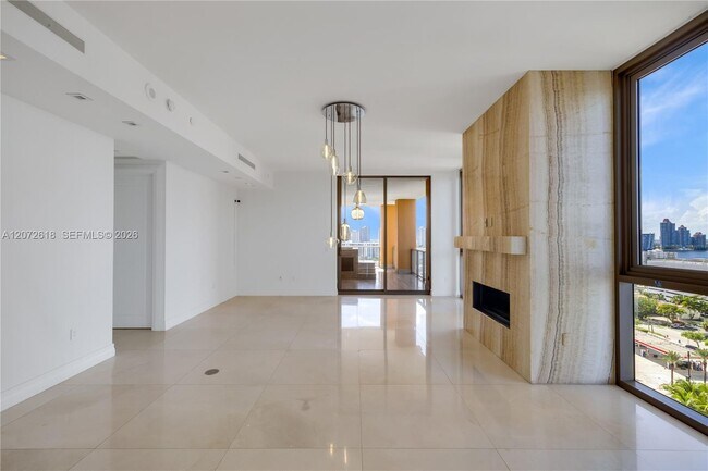 Building Photo - 17749 Collins Ave
