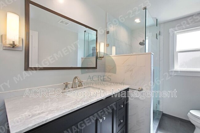 Building Photo - 15446 21st Ave SW