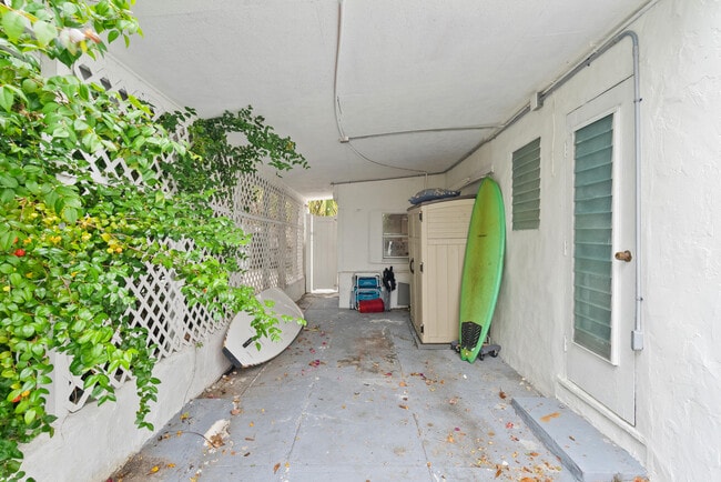 Building Photo - 625 Selkirk St