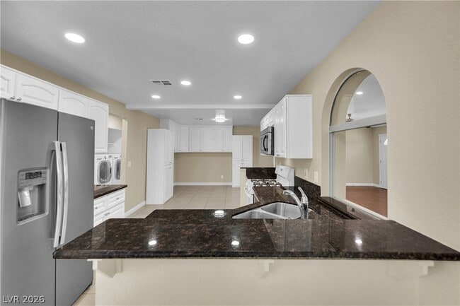 Building Photo - 756 Charwood Cir