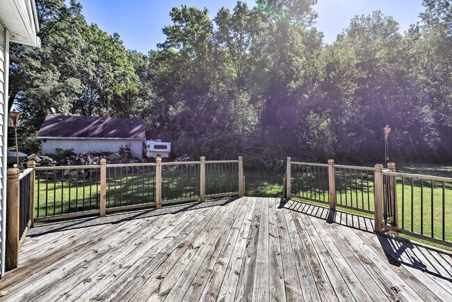 Building Photo - 6851 Nebraska Ave