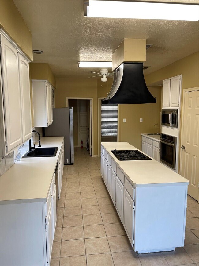 Building Photo - 3411 Ashfield Dr