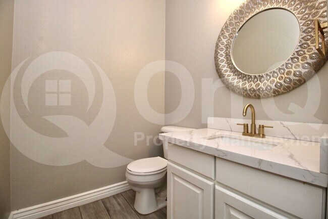 Building Photo - 44390 W McClelland Dr