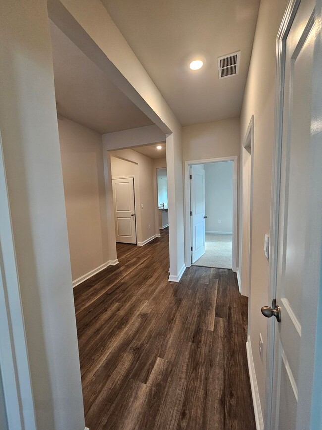 Building Photo - Brand New 3-Bedroom, 2-Bath Home in Ridgef...