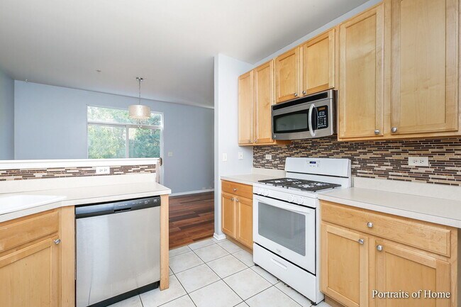 Building Photo - 146 Tanglewood Dr