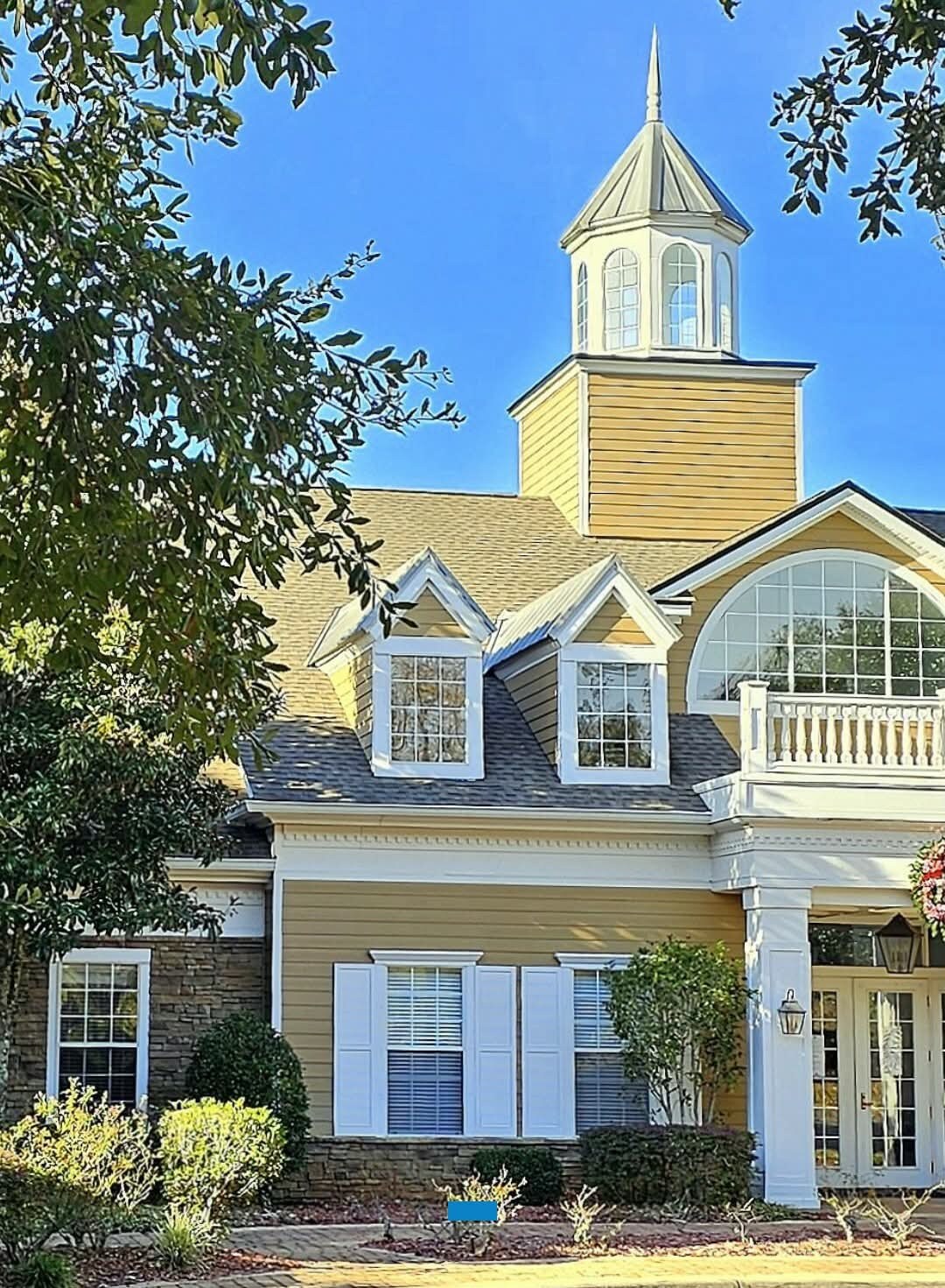 Building Photo - 2801 Chancellorsville Dr