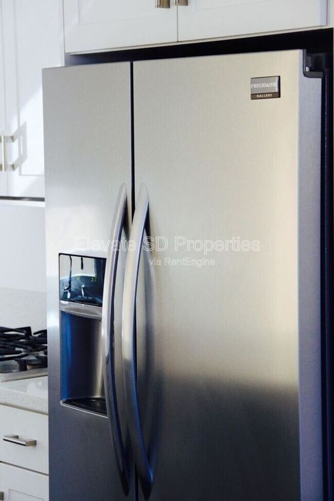 Building Photo - 2884 C St