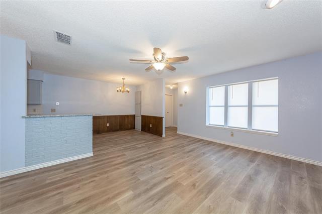 Building Photo - 1826 Family Cir